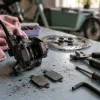 Changer les plaquettes de frein de vélo : méthode fiable et erreurs à éviter