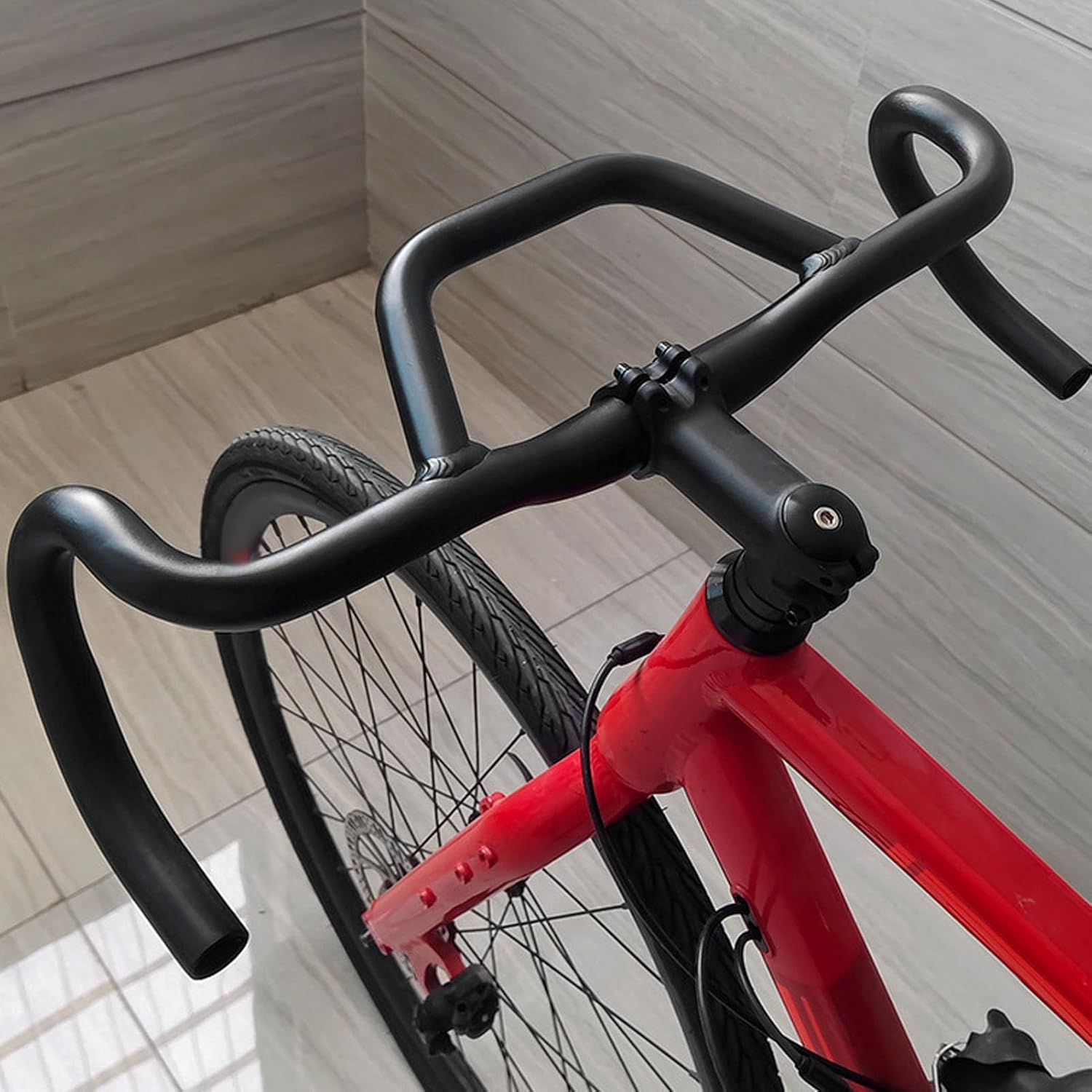Guidon à Vélo, Guidon à Chute en Alliage en Aluminium, Confortable Antidérapant pour les Vélos de Tournée en Gravier et de Montagne, Installation Facile (31,8 * 440 mm) 31.8*440mm