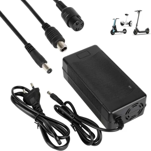 Test HPGAAVD 54,6V 2A : le chargeur multi-connecteurs qui fait le job sans chichis